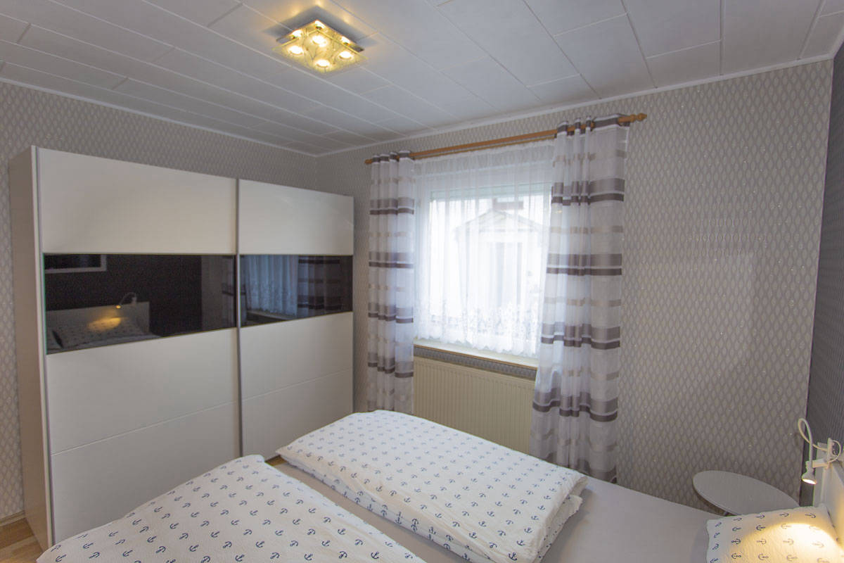 Schlafzimmer Fewo1