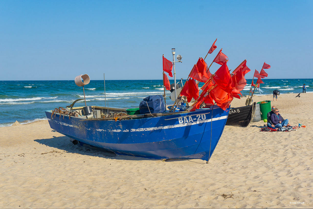 Fischerboot am Ostseestrand Baabe